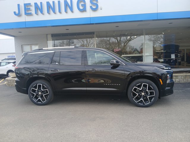 New 2026 Chevrolet Traverse High Country w/ LPO, Floor Liner Package AWD/4WD image 3