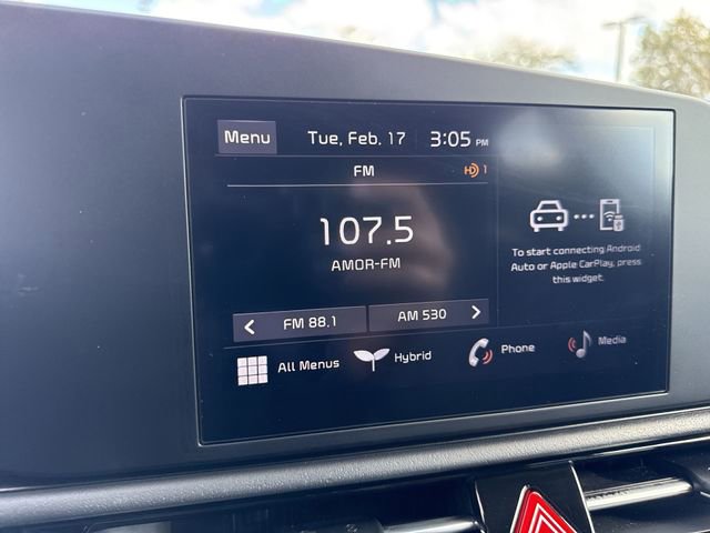 Used 2025 Kia Niro LX image 16