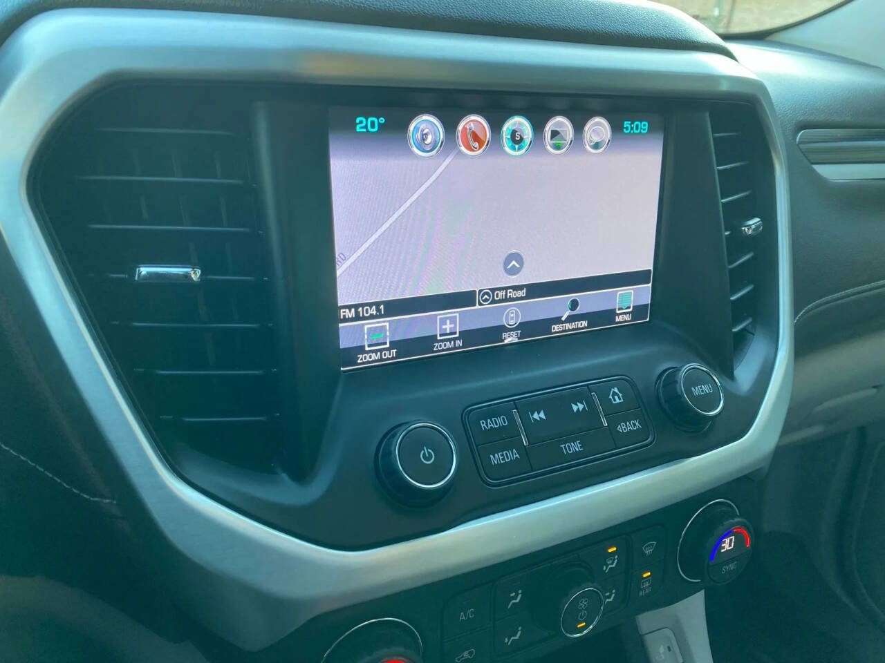 Used 2018 GMC Acadia SLT w/ LPO, Floor Liner Package image 19