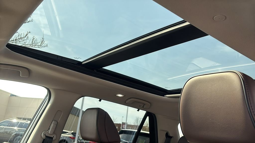 Certified 2024 Honda Pilot Elite image 26