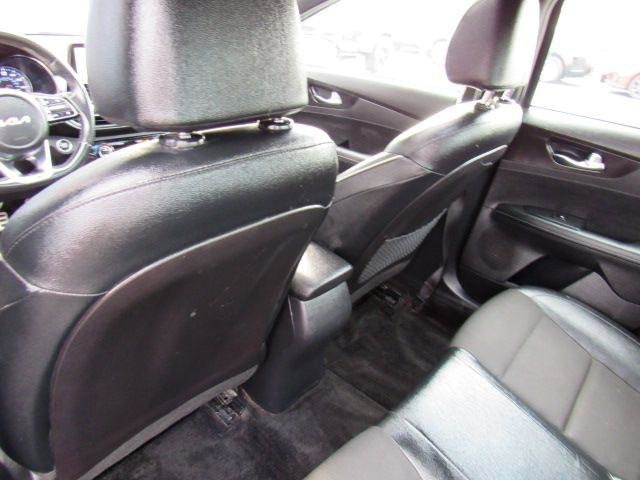 Used 2022 Kia Forte GT-Line w/ GT-Line Premium Package FWD image 12