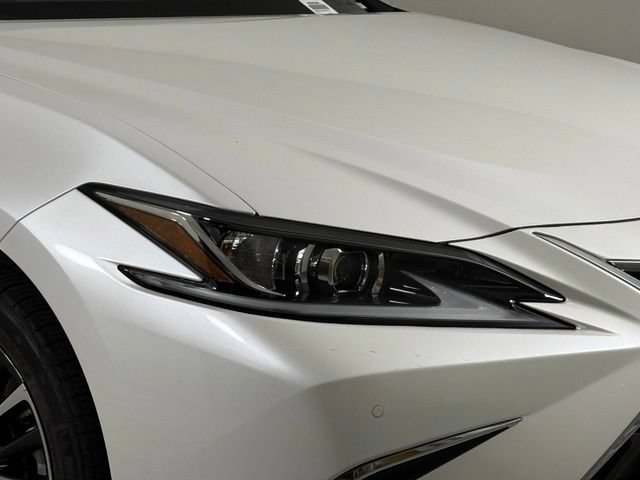 Certified 2025 Lexus ES 300h w/ Premium Package FWD image 16