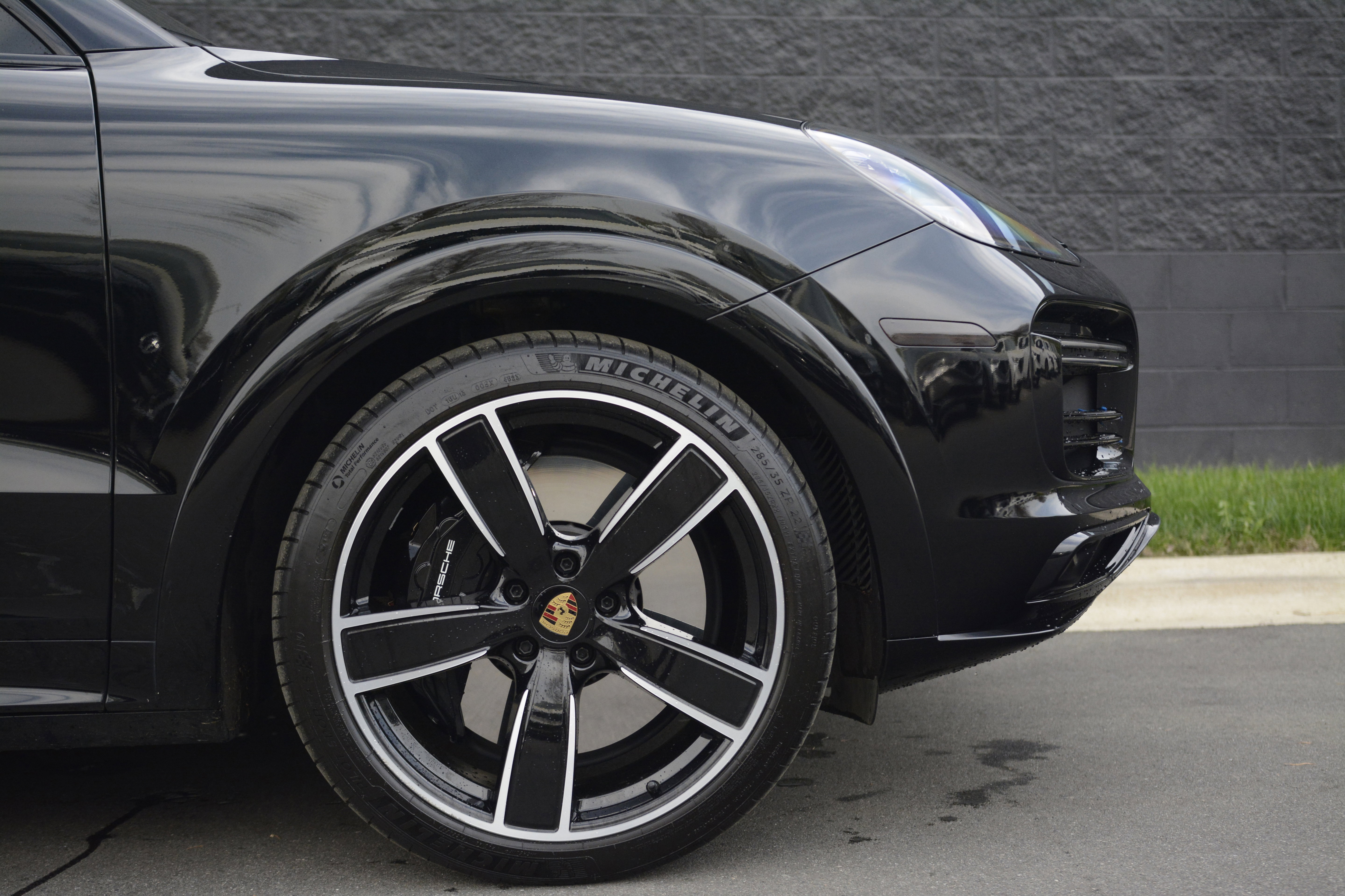 Certified 2023 Porsche Cayenne Turbo image 11