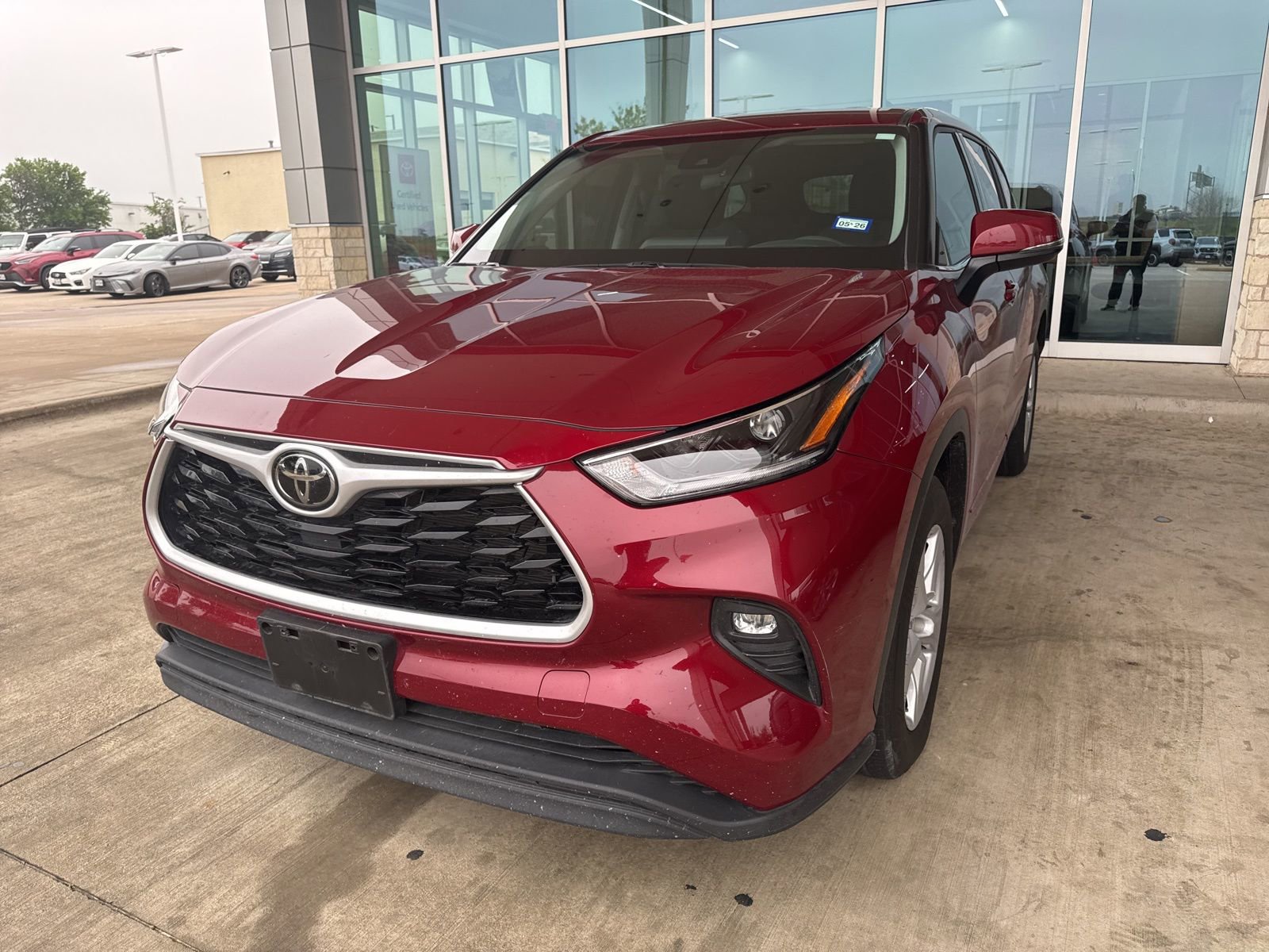 Used 2021 Toyota Highlander LE FWD image 10