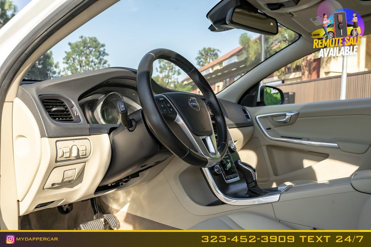 Used 2015 Volvo S60 T5 Platinum image 3