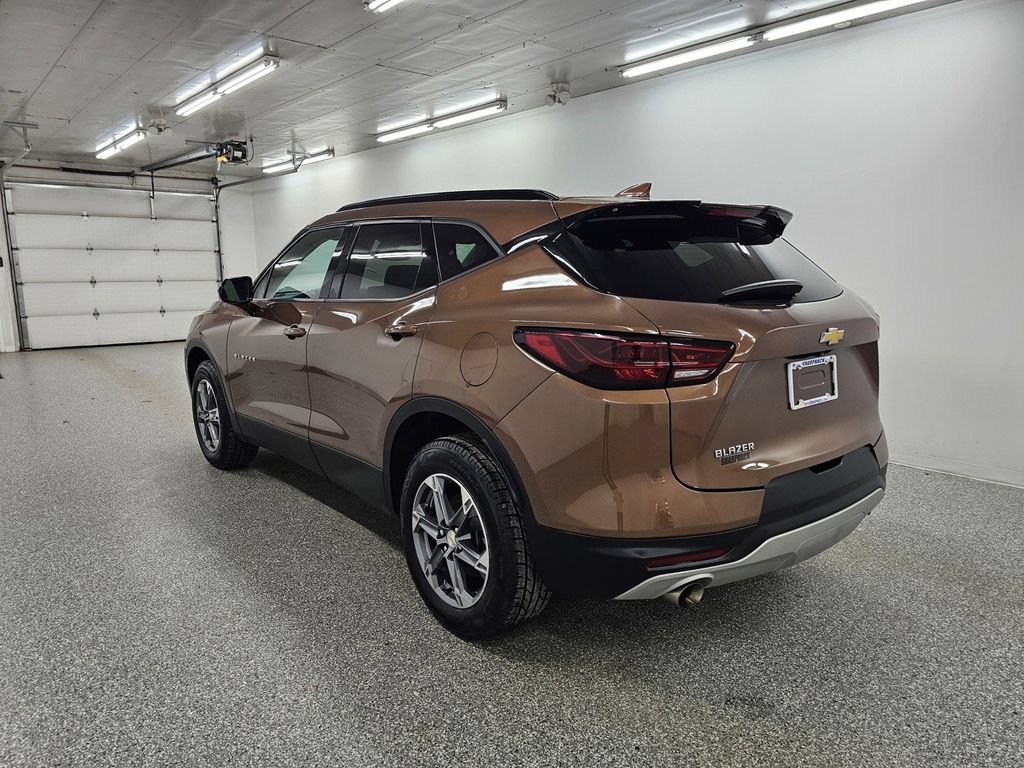 Used 2023 Chevrolet Blazer LT w/ Convenience Package FWD image 6