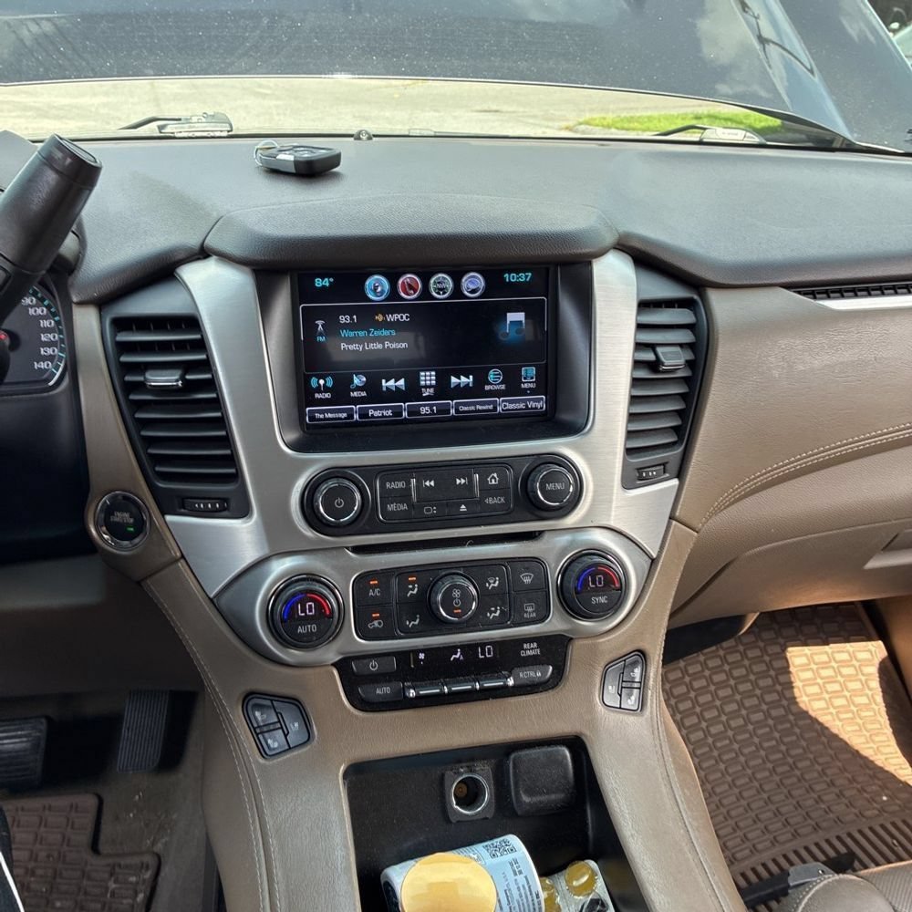 Used 2018 GMC Yukon SLT w/ HD Trailering Package AWD/4WD image 10