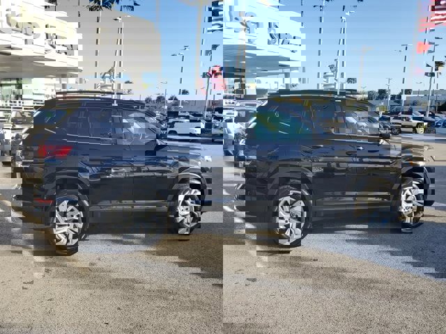 Used 2023 Volkswagen Atlas SE image 8