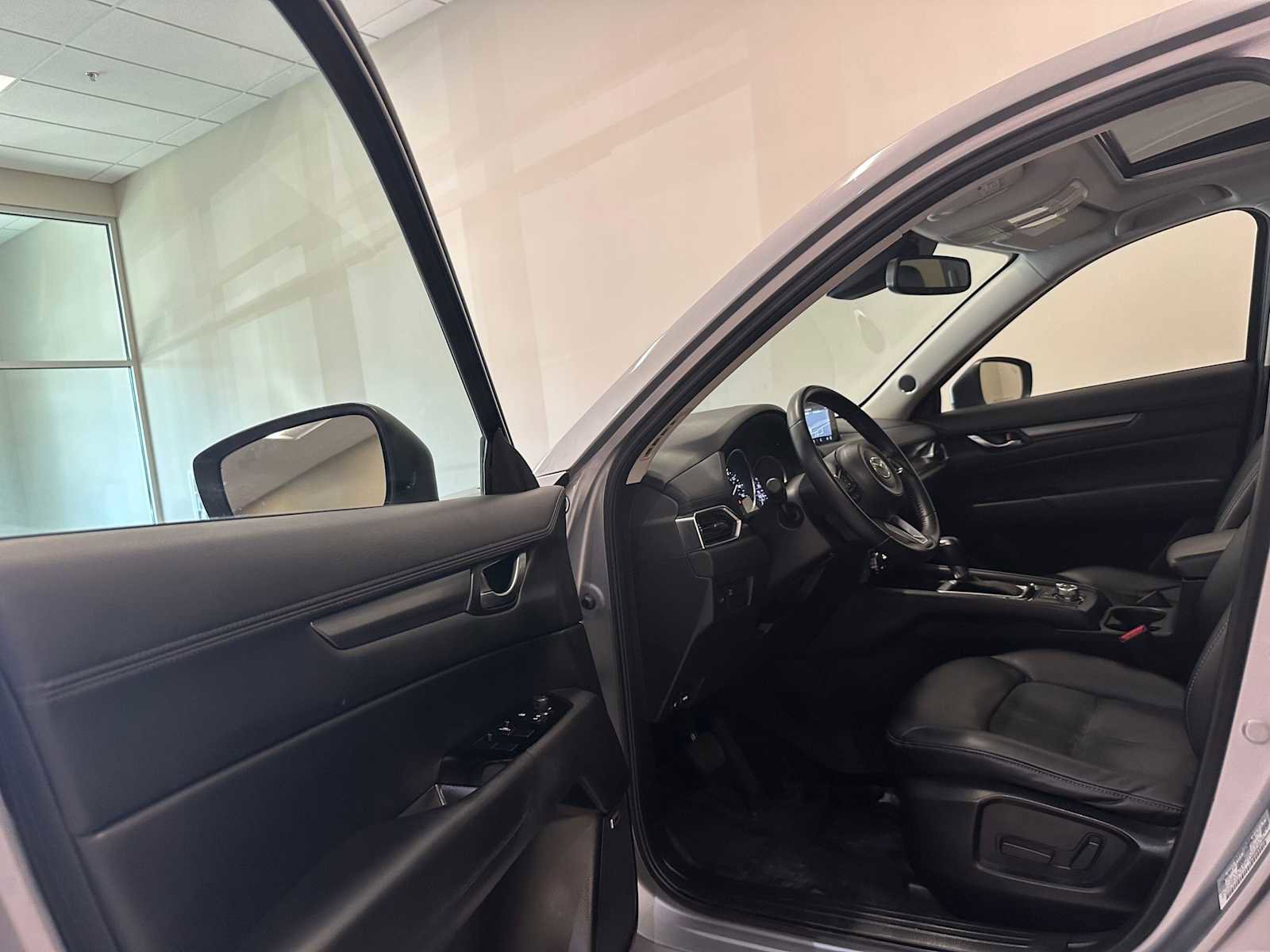 Used 2017 MAZDA CX-5 Touring w/ Preferred Equipment Package image 24