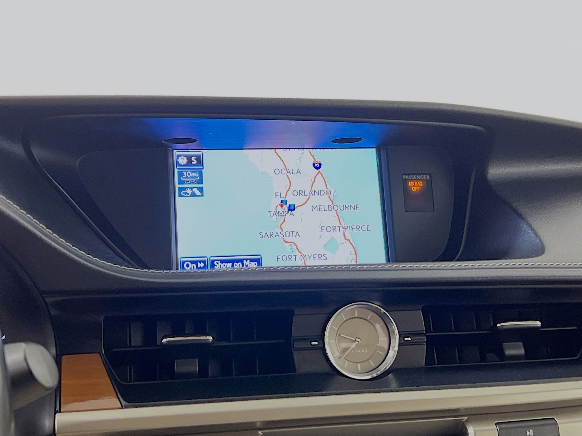 Used 2013 Lexus ES 300h image 27