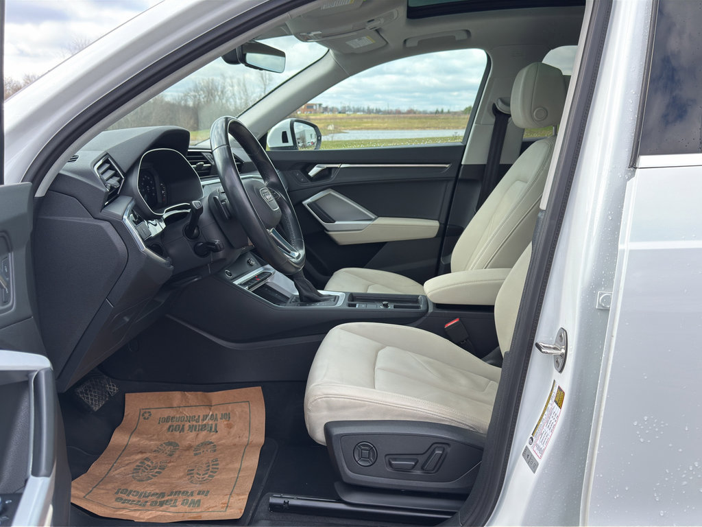 Used 2024 Audi Q3 2.0T Premium image 14