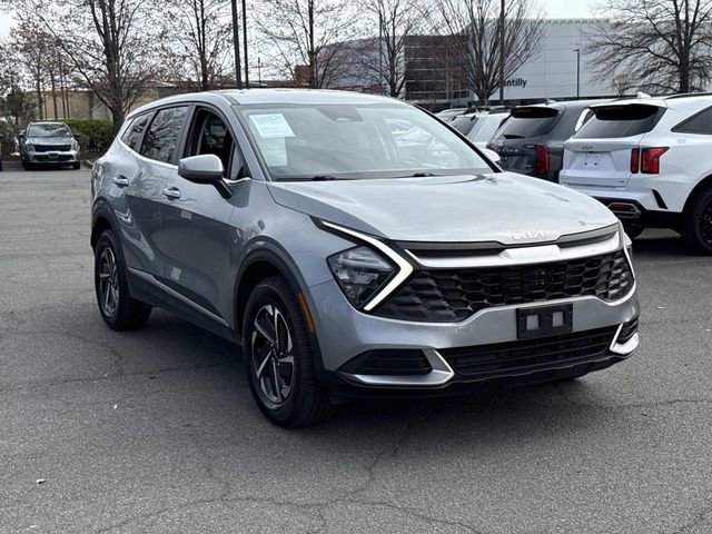 Used 2023 Kia Sportage LX image 1