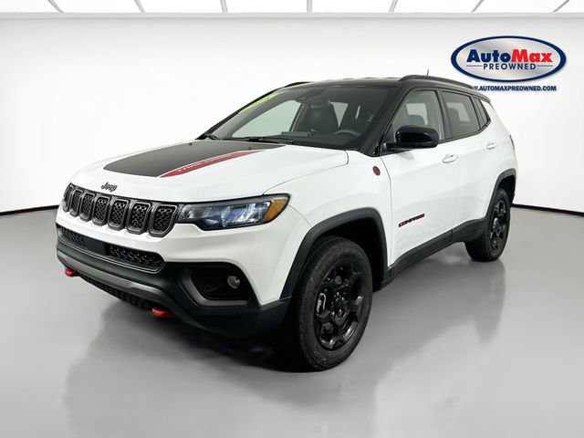 Used 2024 Jeep Compass Trailhawk image 4
