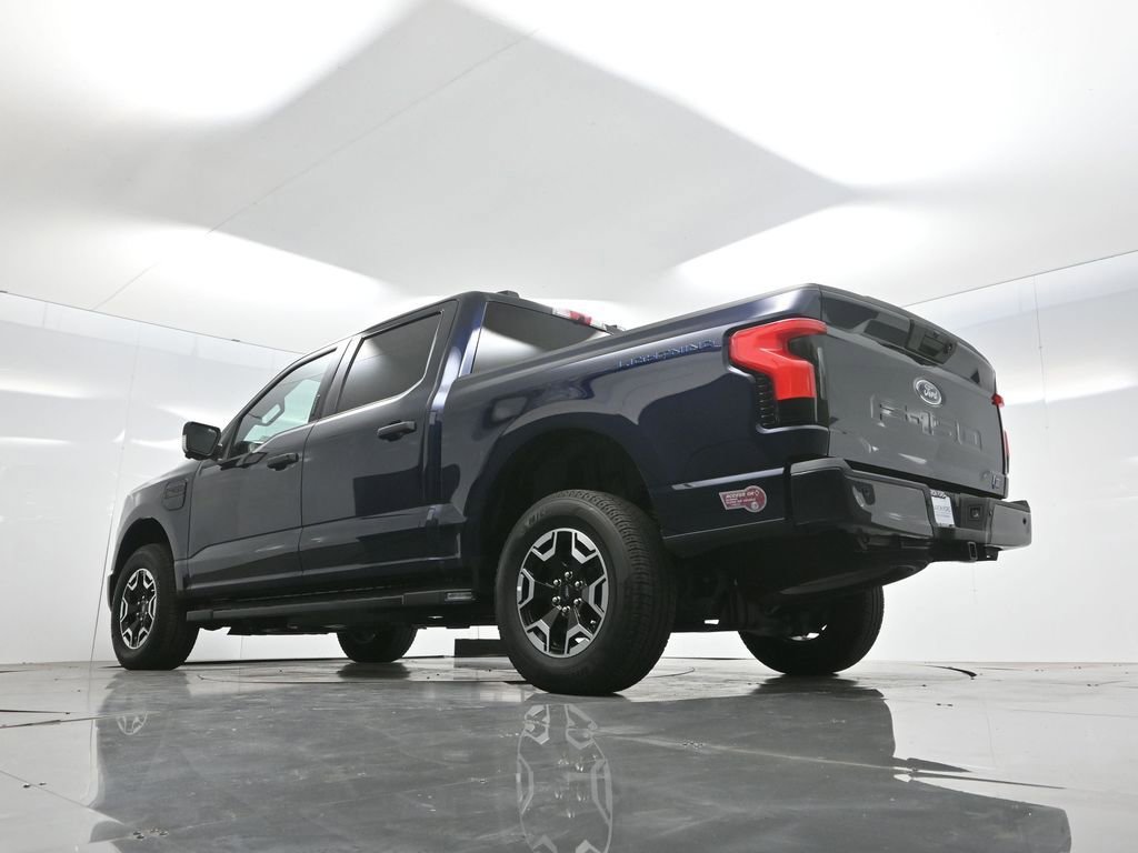 Used 2023 Ford F150 Lightning XLT AWD/4WD image 55