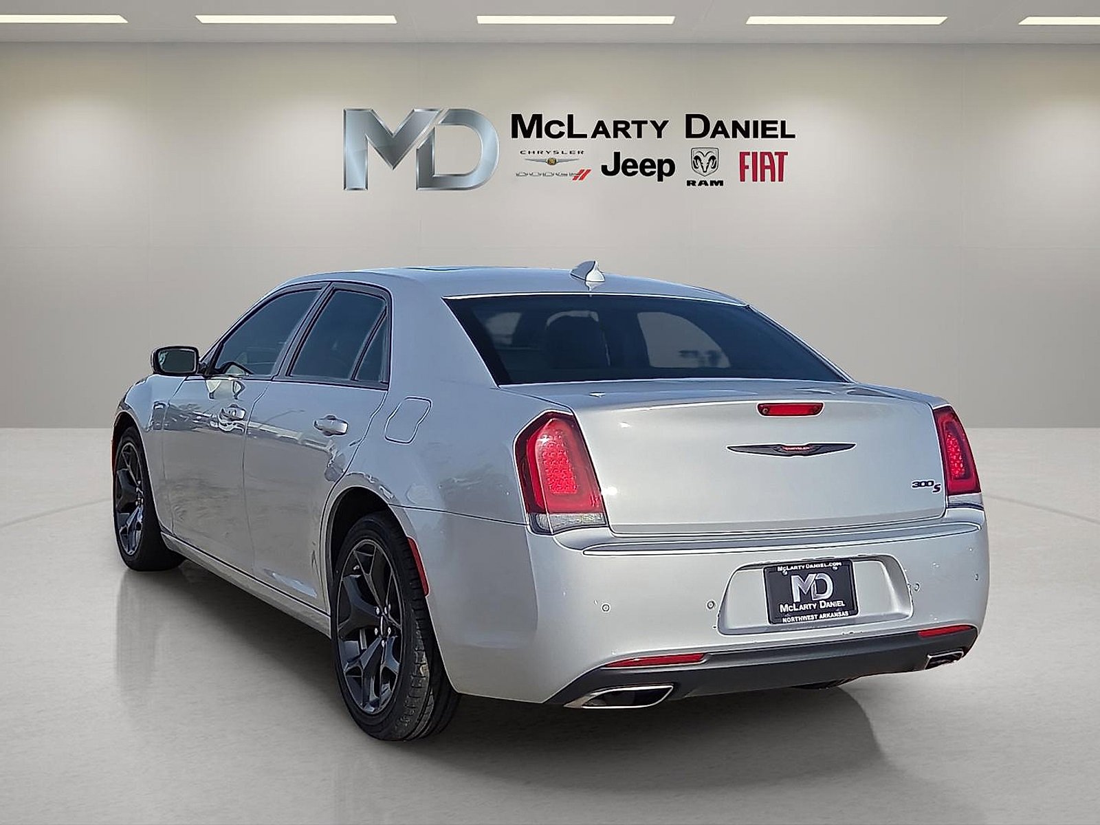 Used 2023 Chrysler 300 S image 4