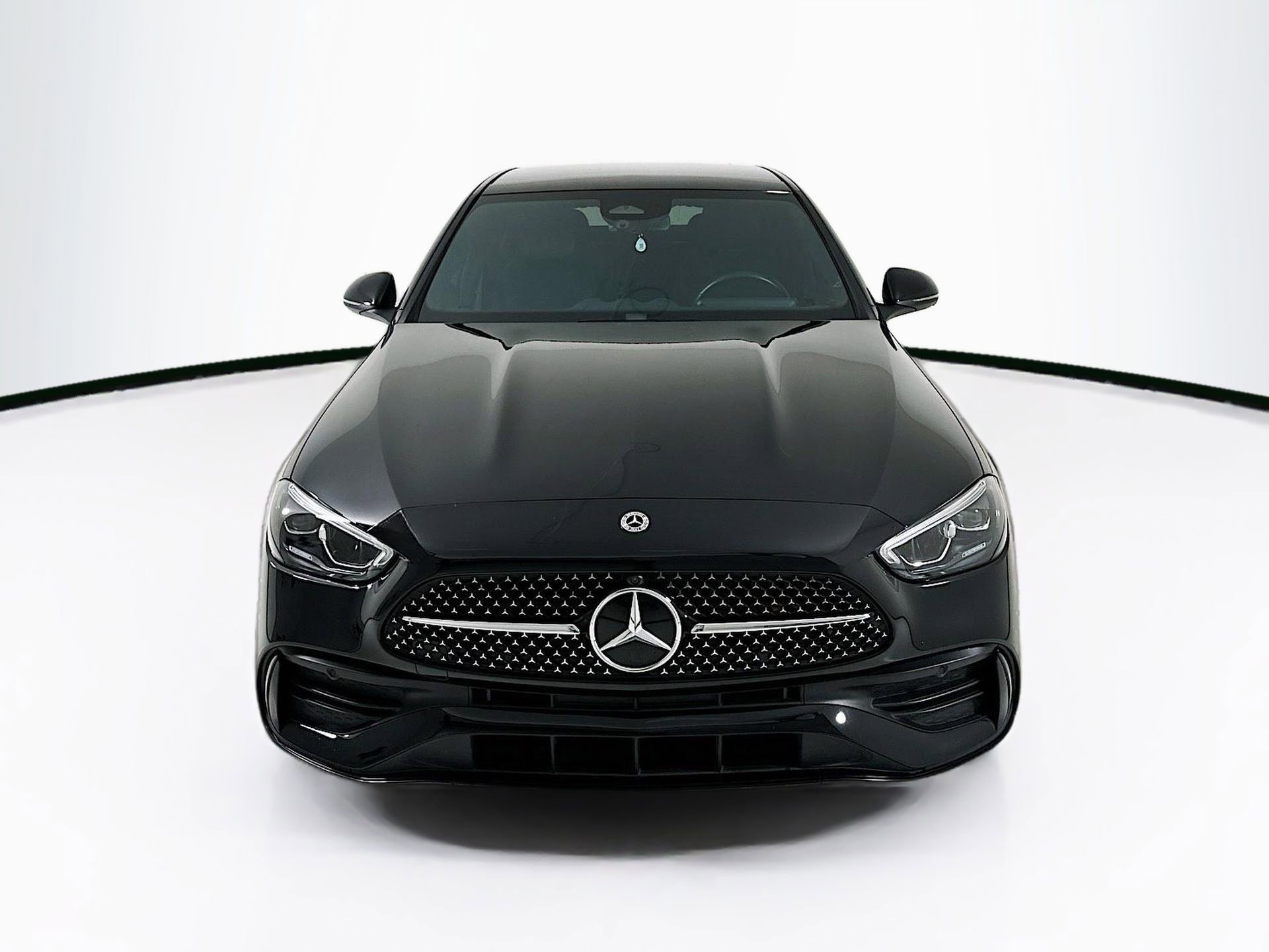 Used 2022 Mercedes-Benz C 300 Sedan image 2