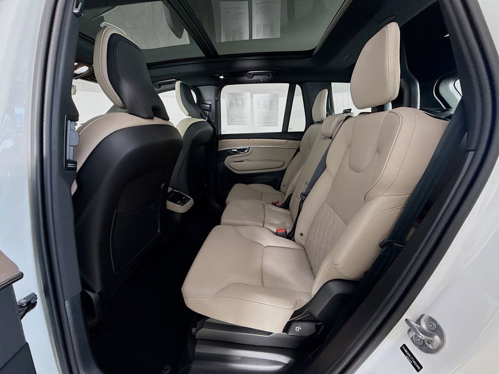 Certified 2026 Volvo XC90 B6 Plus w/ Protection Package Premier image 26