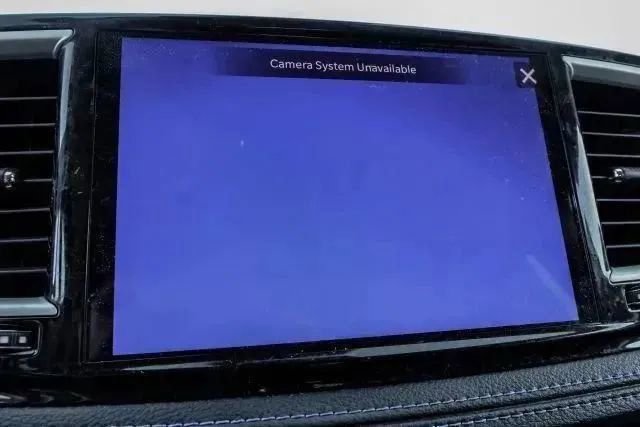 Used 2021 Chrysler Pacifica Touring-L image 24