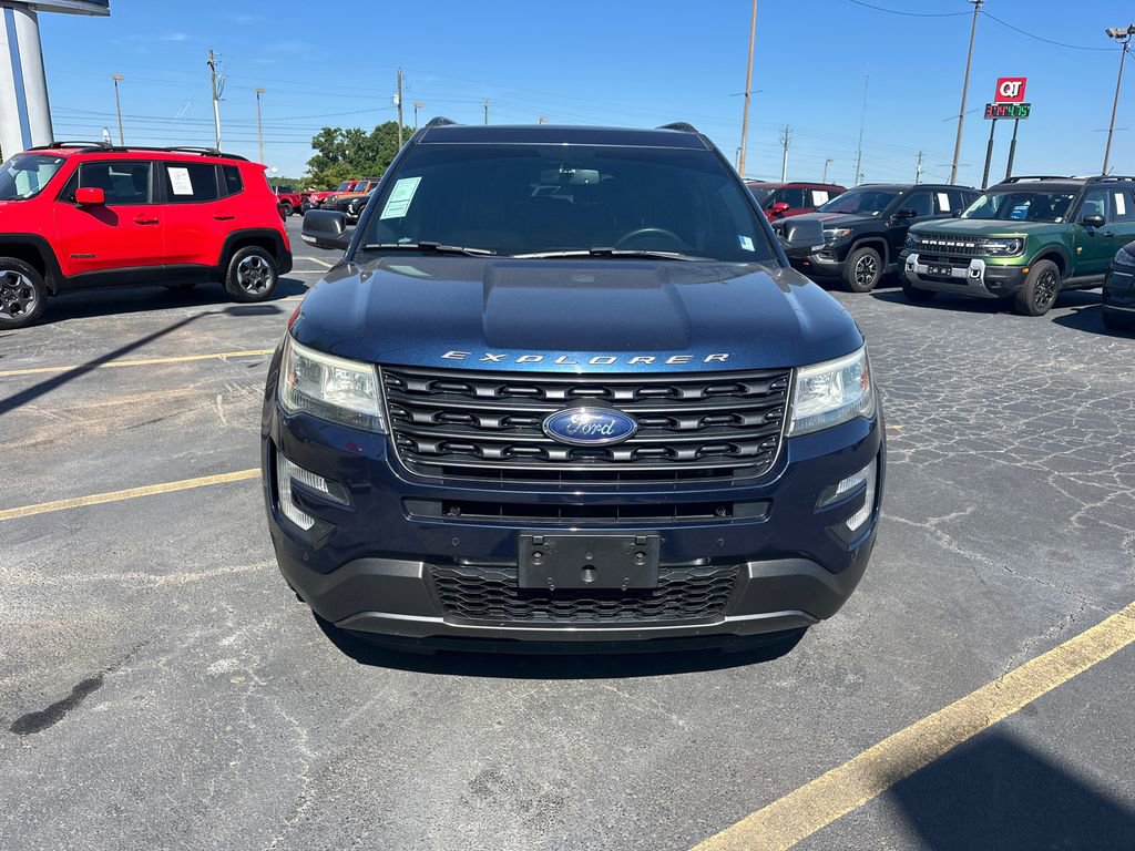 Certified 2017 Ford Explorer XLT w/ Equipment Group 202A FWD video 2