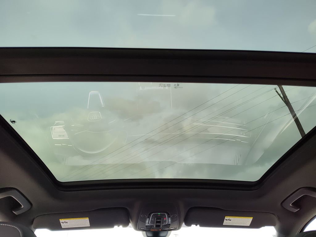 Certified 2025 Audi Q7 3.0T Prestige w/ Prestige Package image 33