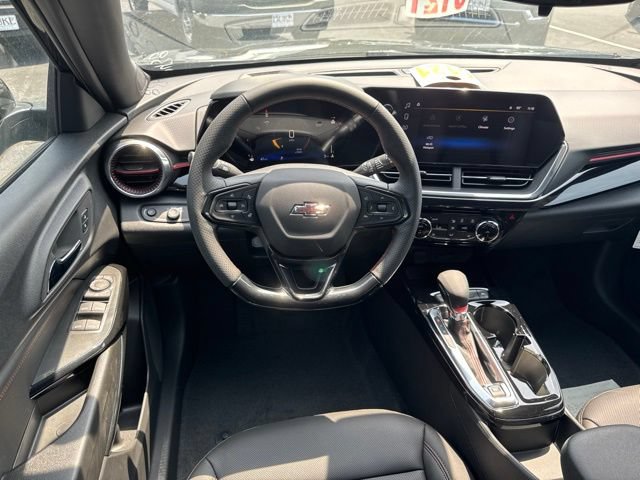 New 2026 Chevrolet Trax RS w/ Driver Confidence Package FWD image 5