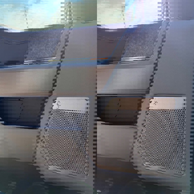 Used 2025 Ford F250 XLT w/ Black Appearance Package image 12