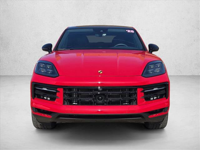 Used 2025 Porsche Cayenne Coupe image 2