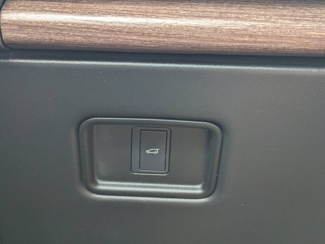 Certified 2023 Land Rover Range Rover SE AWD/4WD image 30