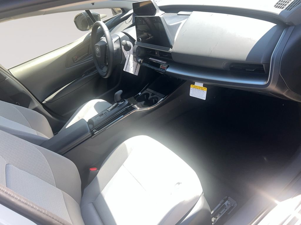 New 2026 Toyota Prius LE FWD image 15