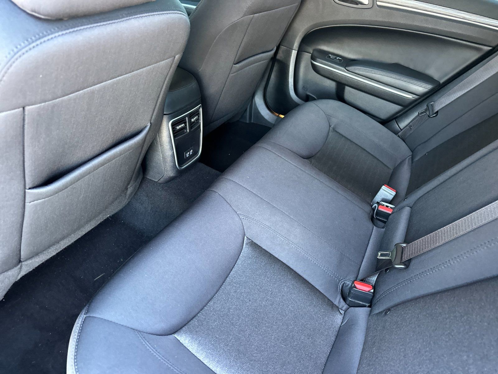 Used 2021 Chrysler 300 Touring w/ Sport Appearance Package image 12