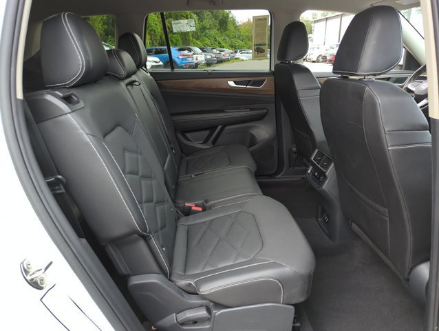 Used 2025 Volkswagen Atlas SE FWD image 29