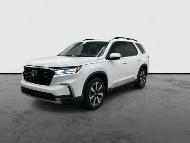 Certified 2025 Honda Pilot Touring image 7