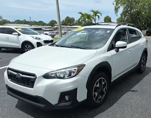Used 2020 Subaru Crosstrek 2.0i Premium w/ Moonroof Package 1 AWD/4WD image 1