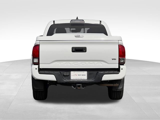Used 2019 Toyota Tacoma TRD Sport w/ Technology Package RWD image 4