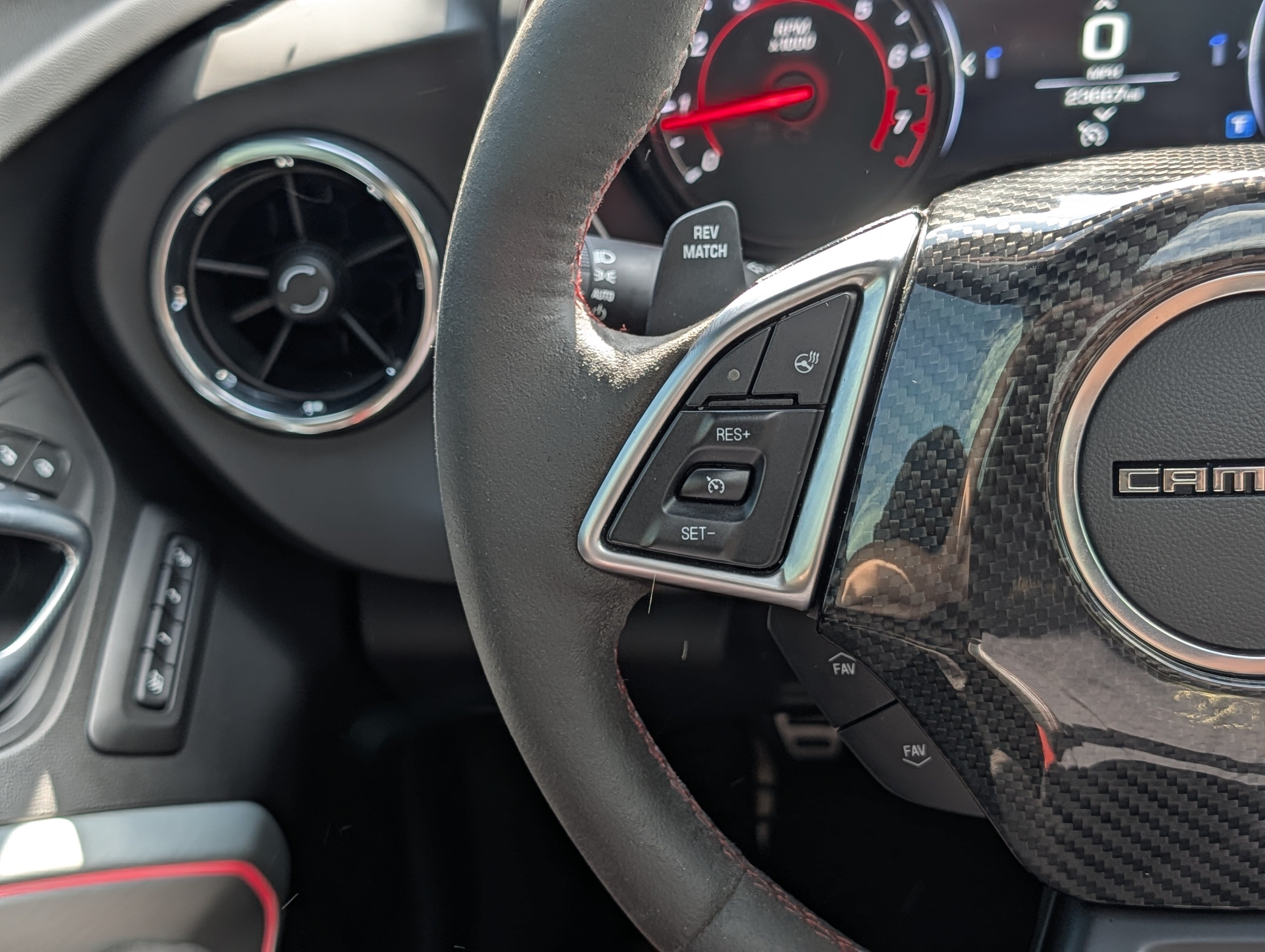 Used 2019 Chevrolet Camaro ZL1 RWD image 26