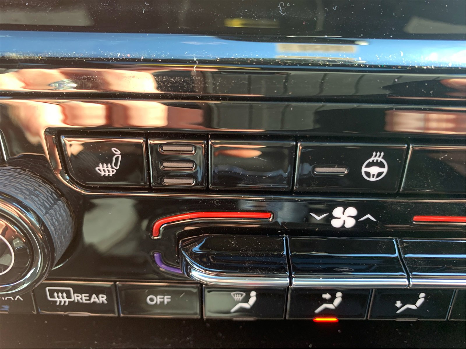 Used 2025 Jeep Grand Cherokee L Altitude image 33