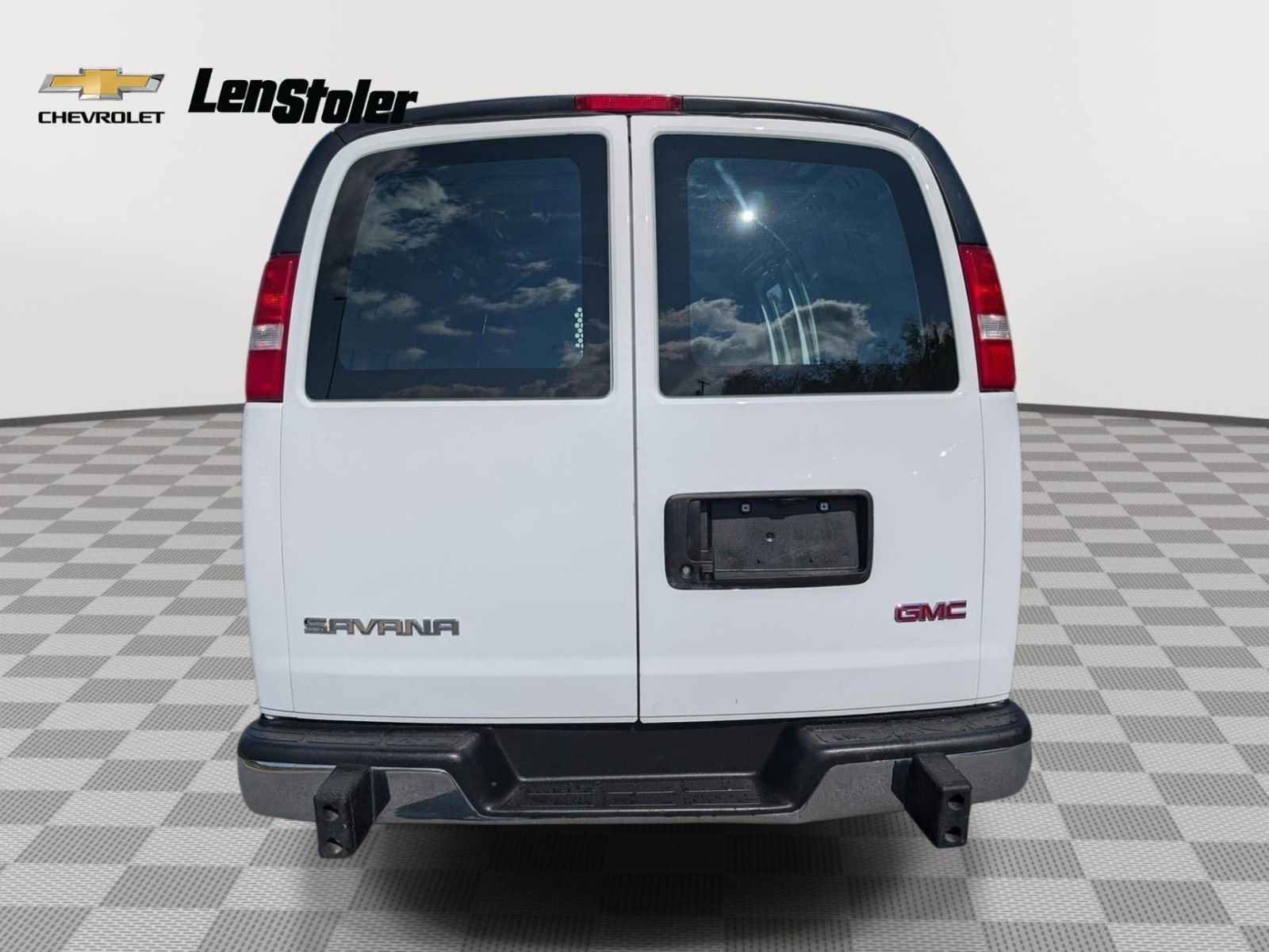 Used 2024 GMC Savana 2500 w/ Driver Convenience Package RWD image 4