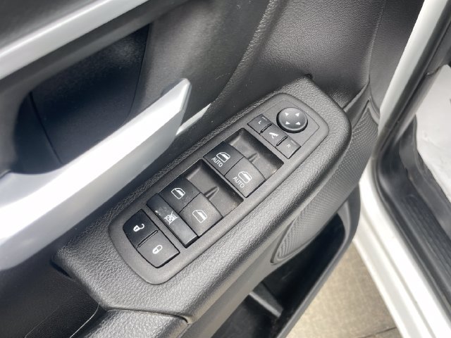 Used 2023 RAM 1500 Big Horn AWD/4WD image 12