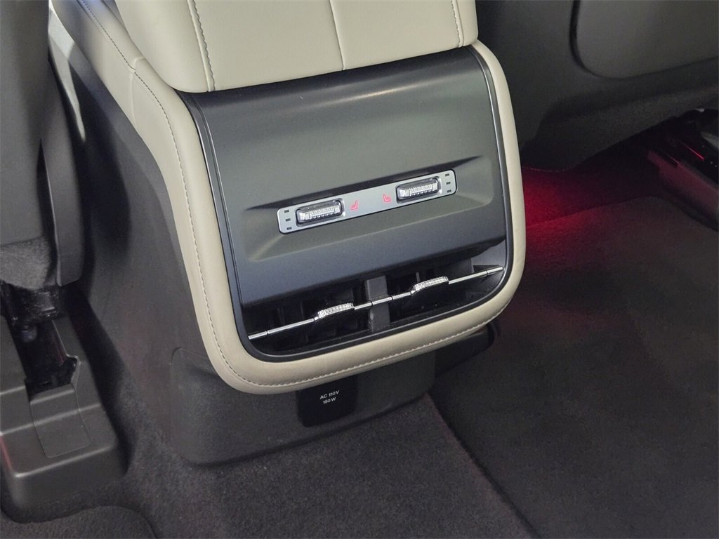 Used 2024 Lincoln Nautilus Premier w/ Equipment Group 102A image 15