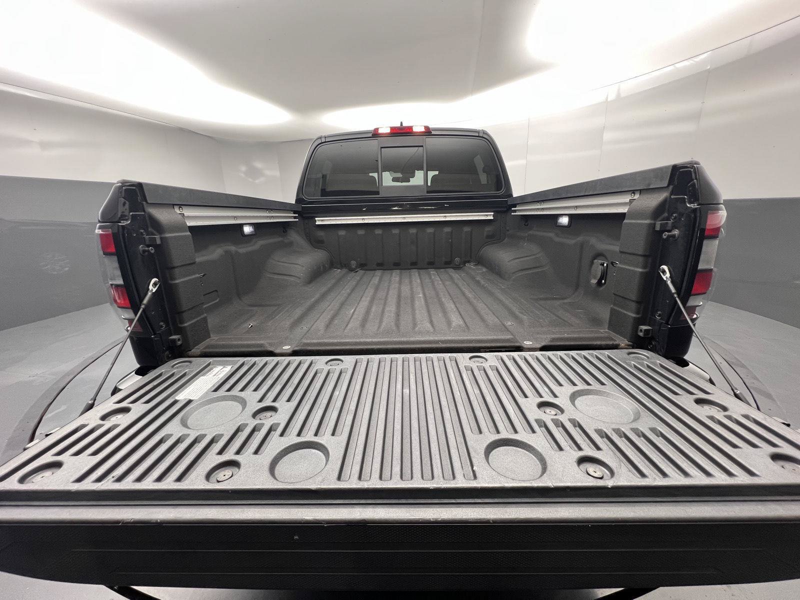 Used 2022 Nissan Frontier SV RWD image 23