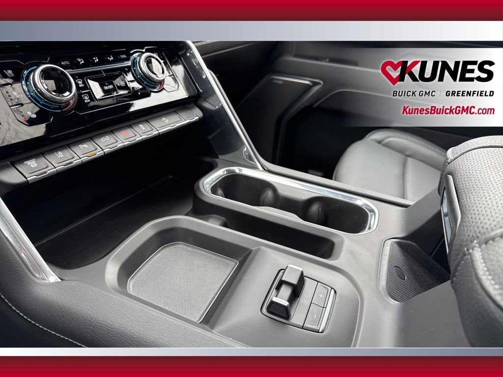 Used 2026 GMC Sierra 3500 Denali w/ Denali Reserve Package image 26