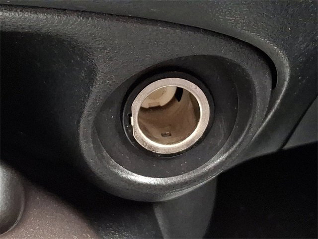 Used 2015 Nissan Juke SV w/ Technology Package image 26