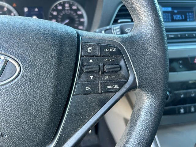 Used 2015 Hyundai Sonata SE image 12