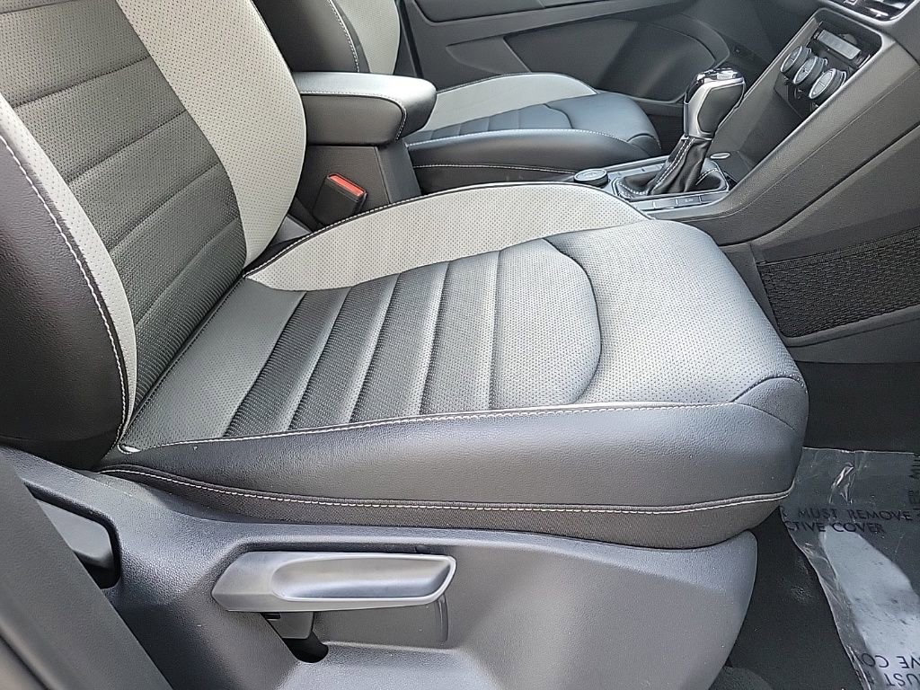 Used 2022 Volkswagen Taos SEL w/ Panoramic Sunroof Package image 13