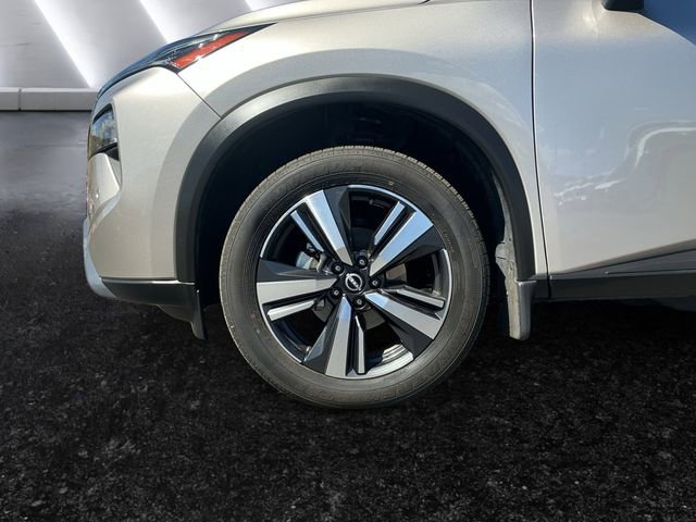 Used 2024 Nissan Rogue SL w/ SL Premium Package image 5