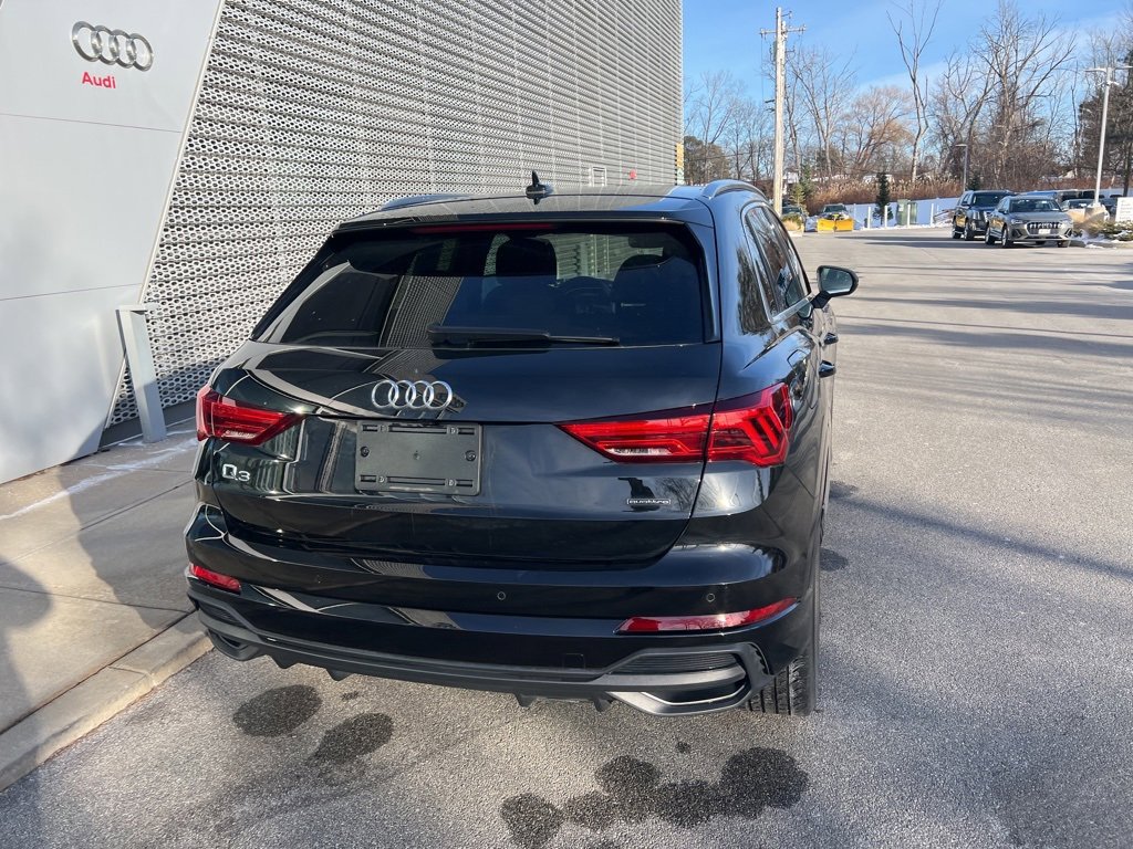 Used 2023 Audi Q3 2.0T Premium w/ Convenience Package image 28