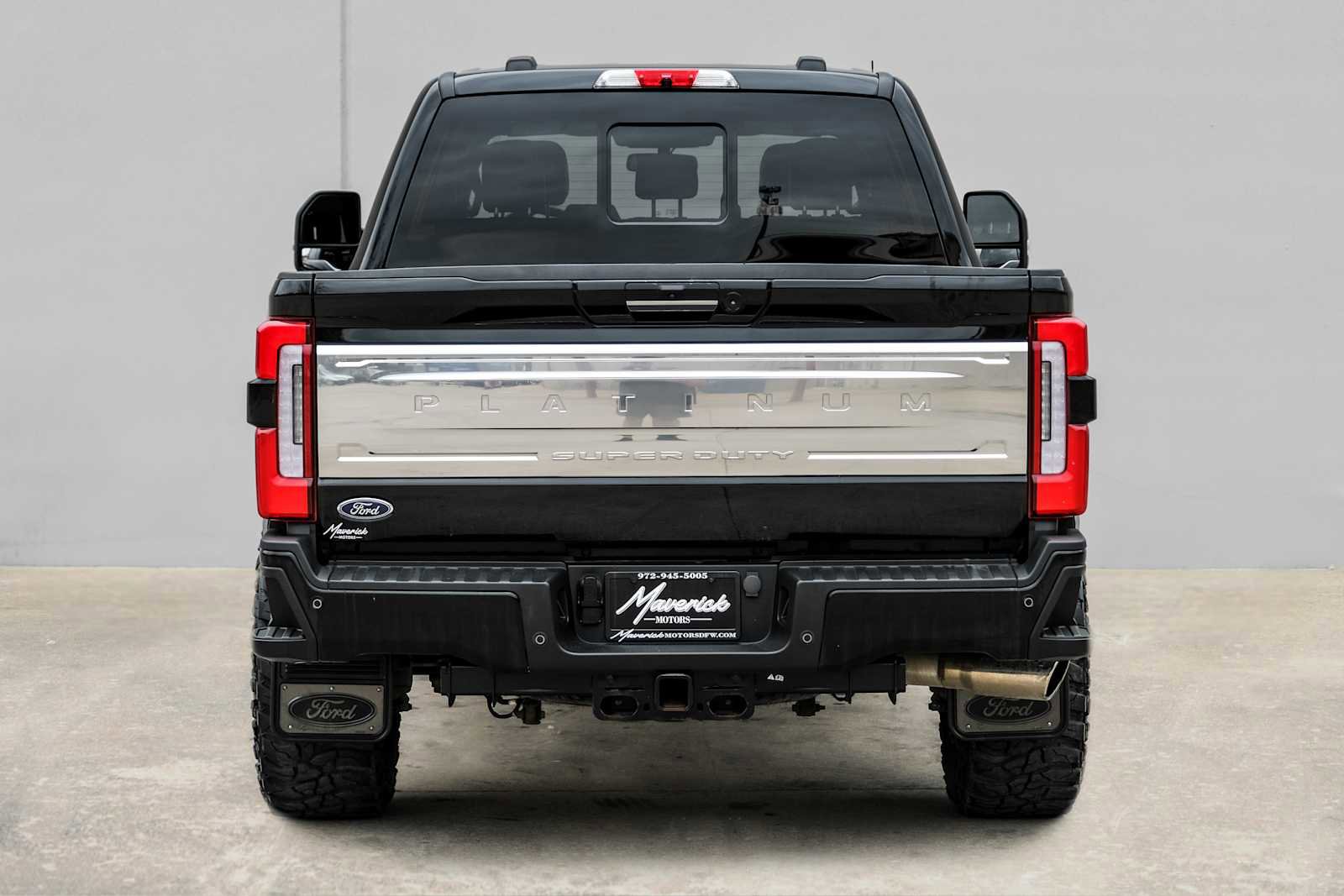 Used 2023 Ford F250 Platinum image 9