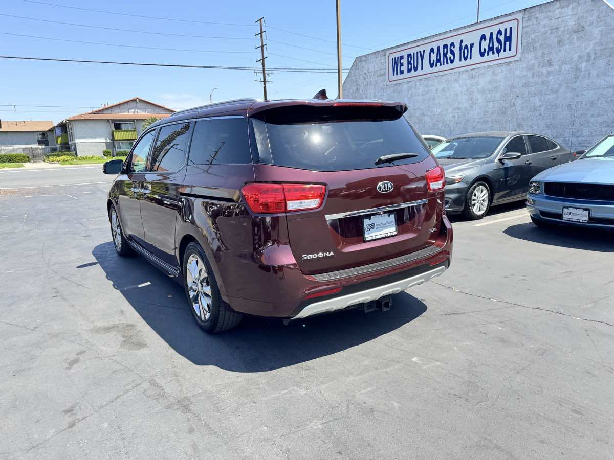 Used 2017 Kia Sedona SX Limited FWD image 2