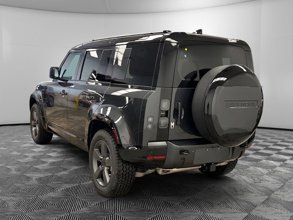 New 2026 Land Rover Defender 110 X-Dynamic SE image 3