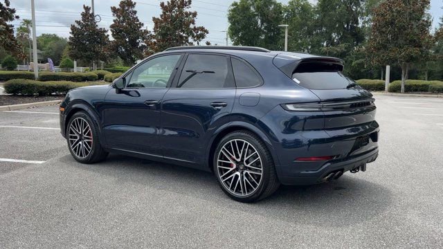 Certified 2025 Porsche Cayenne Turbo image 6